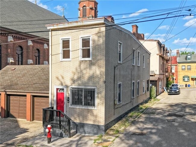 Photo - 125 S 14th St