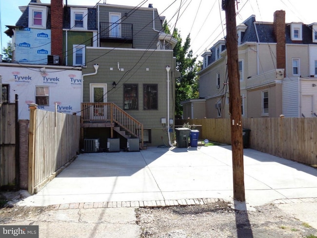 Photo - 907 Webster St NW Unit 1