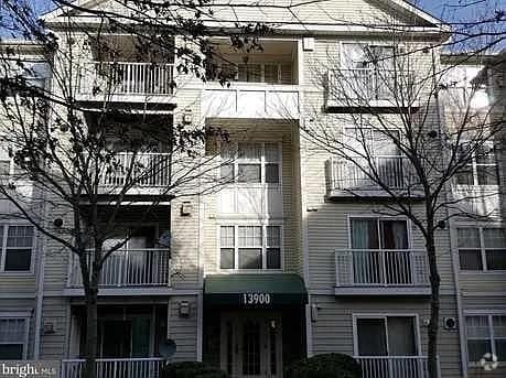 Building Photo - 13900 Farnsworth Ln Unit 13900 farnsworth Lane Rental