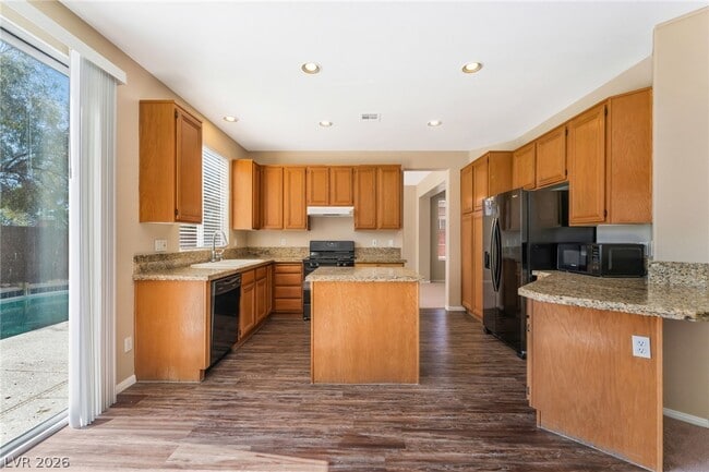 Photo - 3044 Cherum St