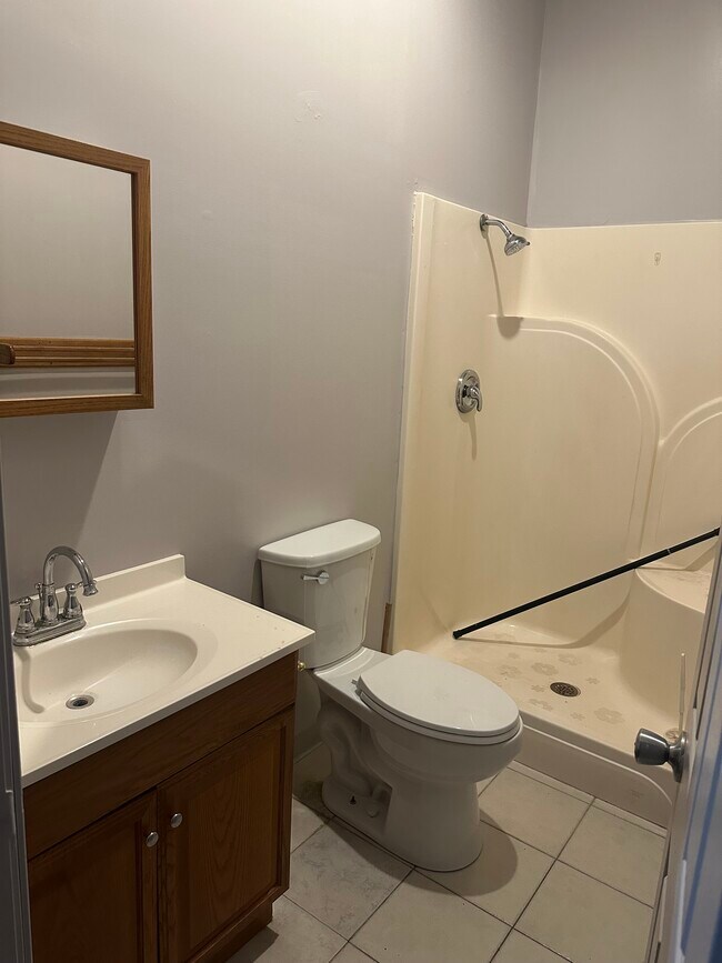 Photo - 998 IL-96 Unit 1-4