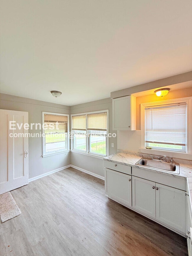 Photo - 4488 Maryland St