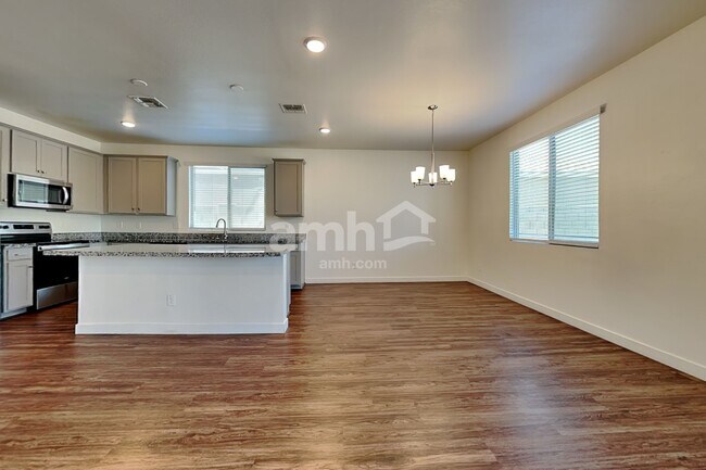 Photo - 4206 S 105th Dr