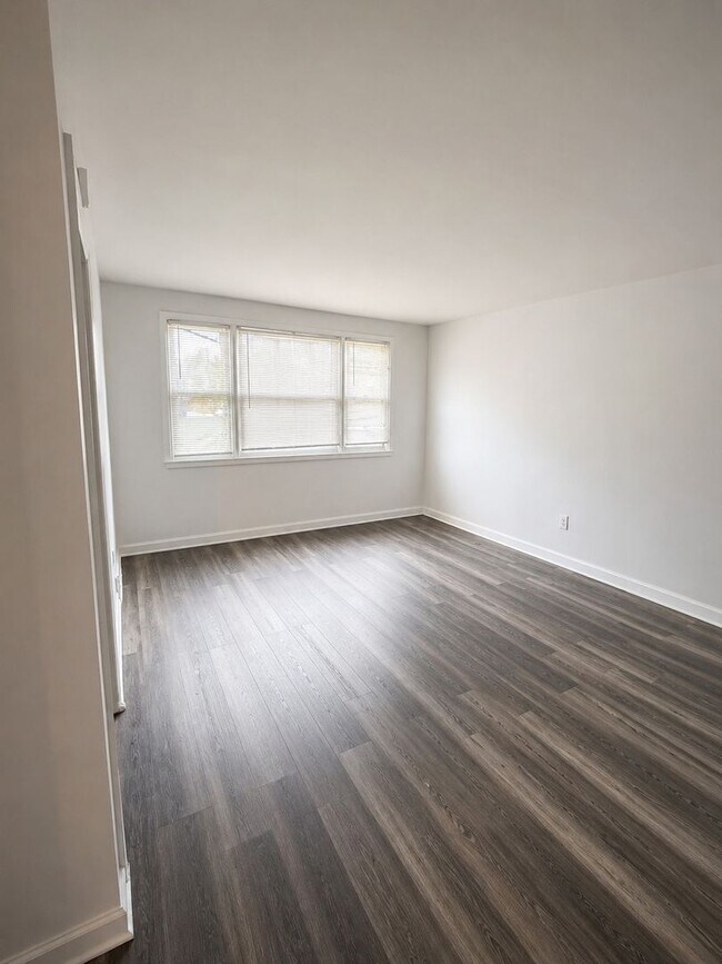 Photo - 106 Chester Ave Unidad A