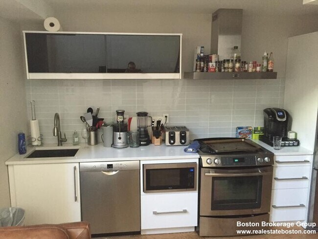 Photo - 42 Washburn St Unit 1