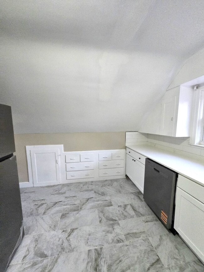 Photo - 848 Smith St Unit 3