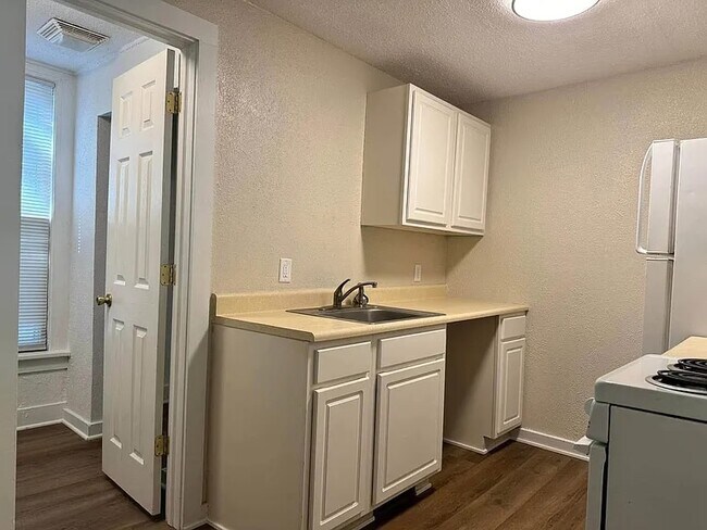 Photo - 502 W Michigan Ave Unit C