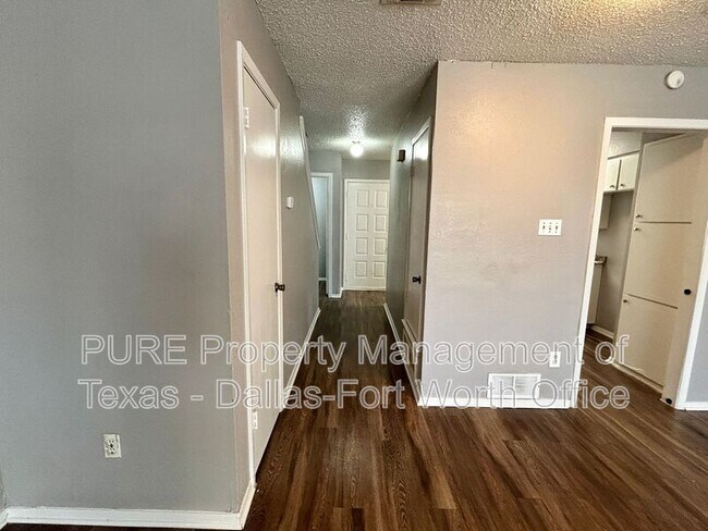 Photo - 936 Southmoor Dr