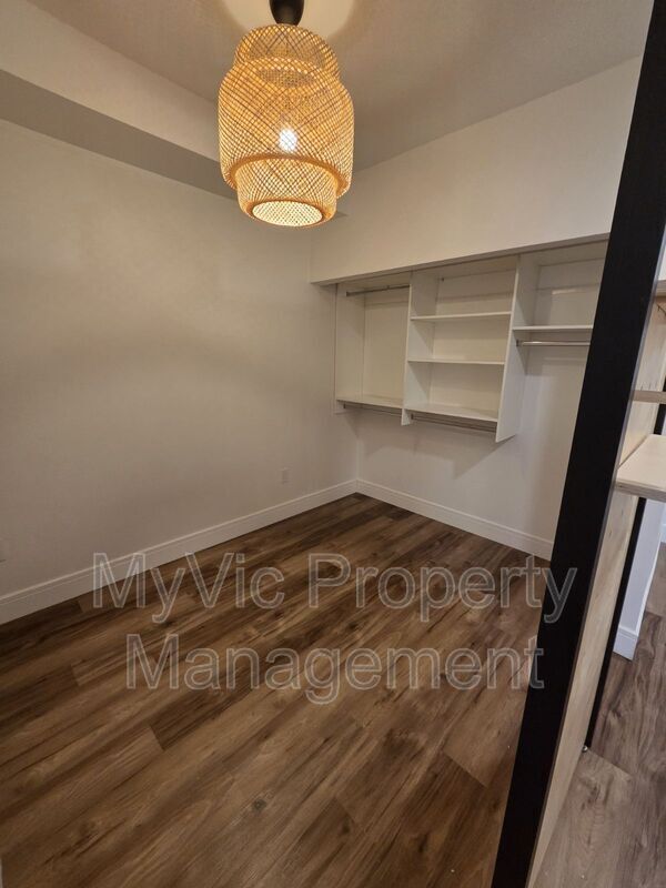 Photo - 8015-8102 102 St NW Unit Bachelor Suite