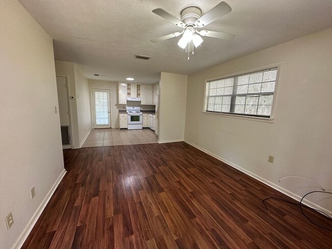 Photo - Brewster Estates duplex avail NOW! Unit A