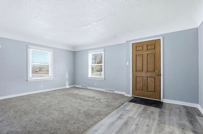 Photo - Beautiful 3 Bedroom Home – Carrollton Township