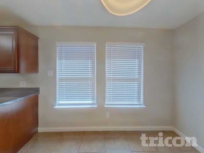 Photo - 12216 Hunters Crossing Ln