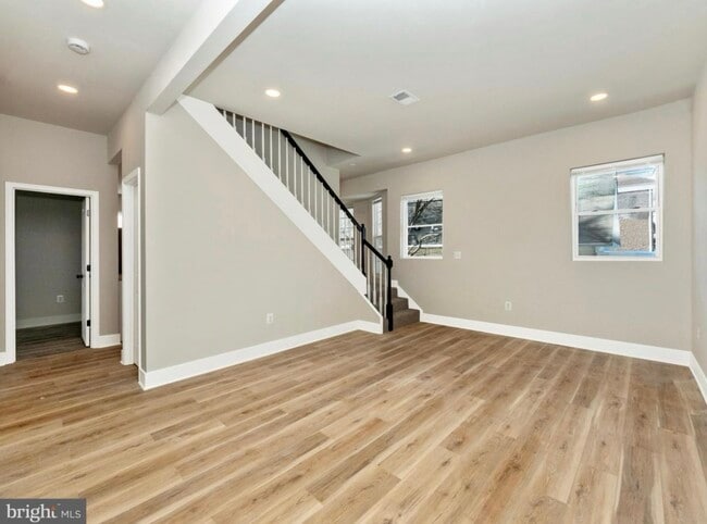 Photo - 2919 Woodland Ave