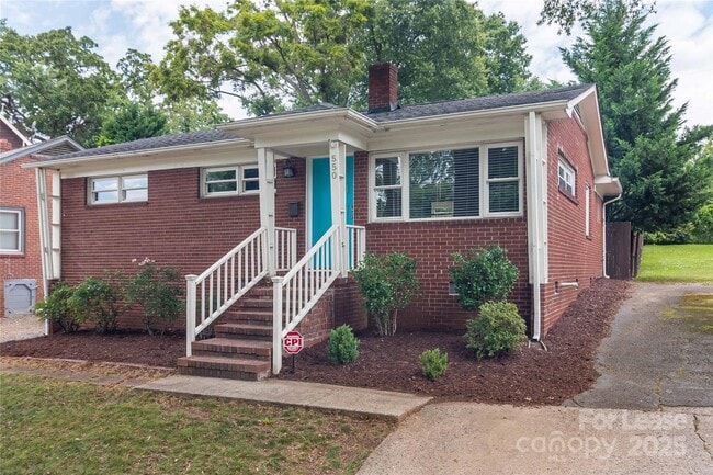 Building Photo - 550 W Kingston Ave Rental