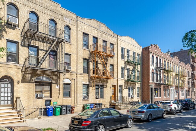 31-40 35th St - 31-40 35th St