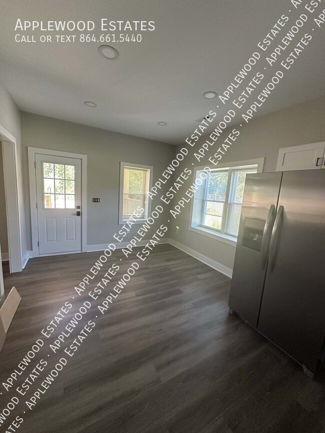 Photo - 261 Miller Line