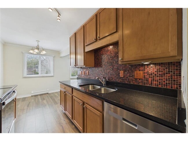 Photo - 2706 Humboldt Ave S Unidad 203