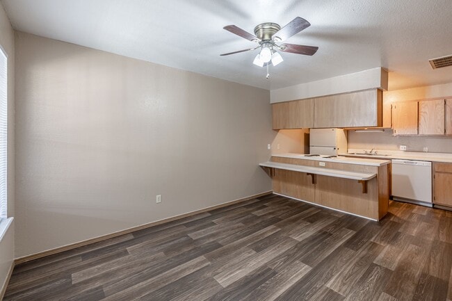 Photo - Cedar Creek Village Apartments and Townhomes