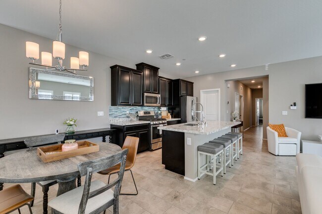 Photo - Luxury Fully Furnished 2Bed/2.5Bath Townhome in Gated Community
