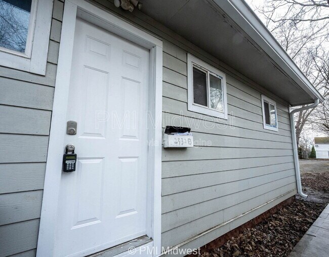 Photo - 2932 N Dearborn St Unit B