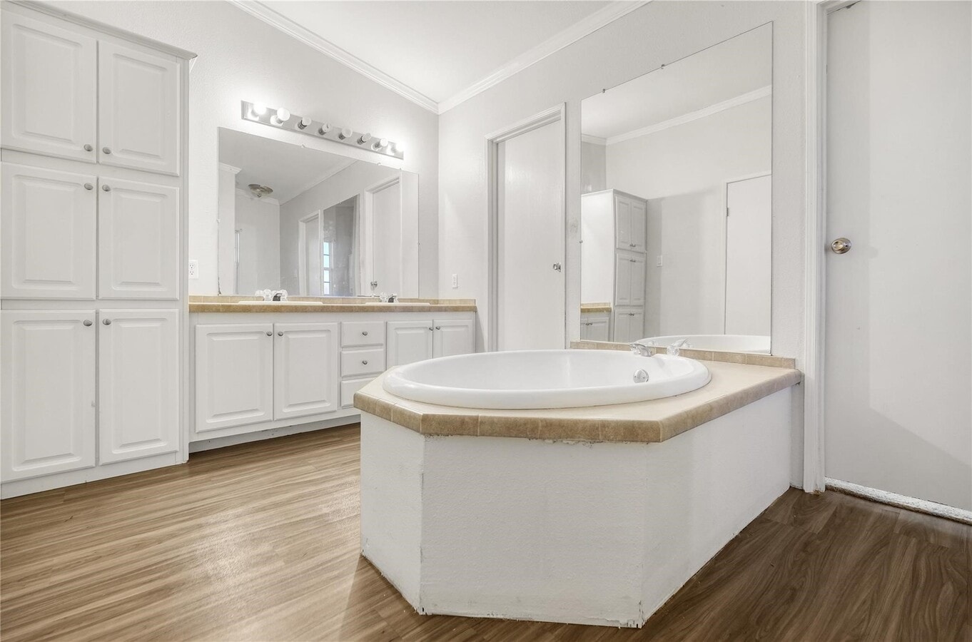 Photo - 15926 Millers Landing Dr