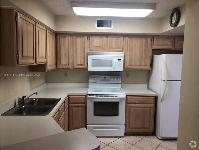 Building Photo - 1280 S Alhambra Cir Unit 2201 Rental