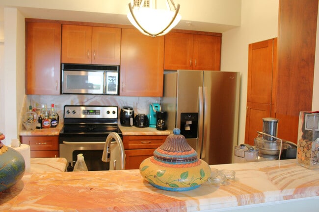 Photo - 1000 Scotia Dr Unit 605