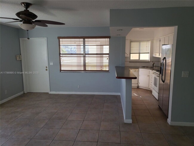 Photo - 1818 Rodman St Unit 2E
