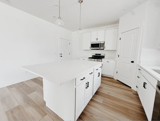 Photo - 5478 Orville St