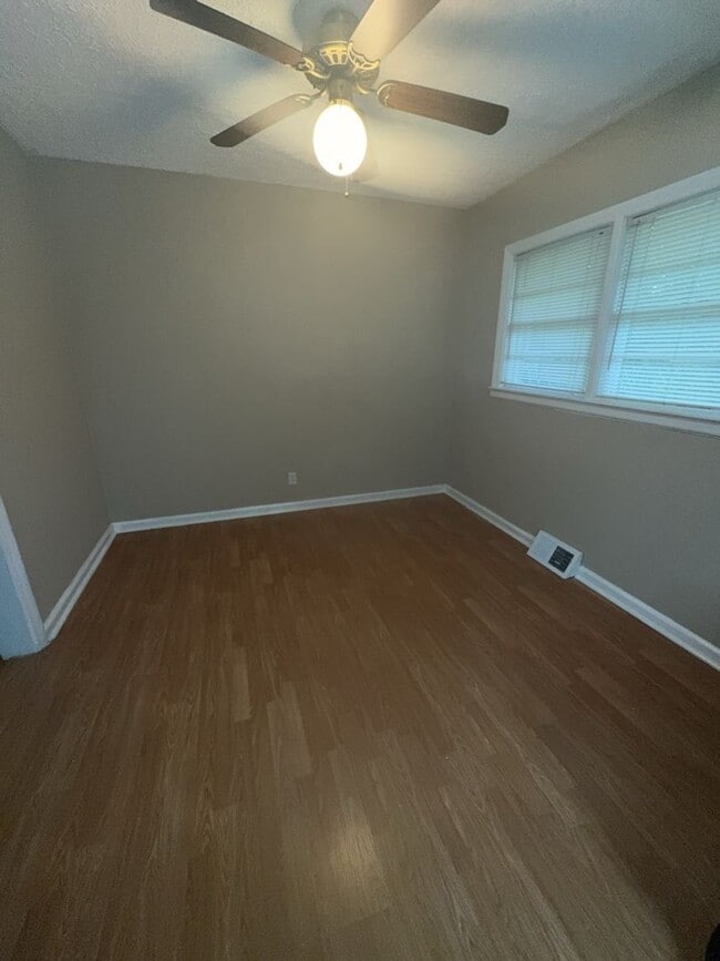 Photo - 2885 Ramsey Rd