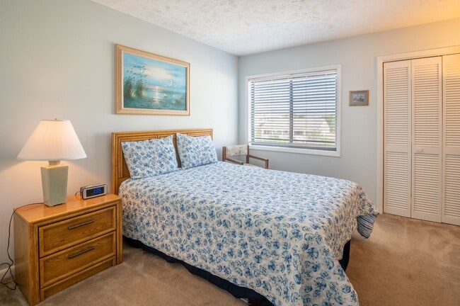 Photo - COZY AND QUAINT FURNISHED OFF-SEASON WINTER GETAWAY Unit Sea Colony 22B