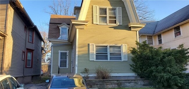 Building Photo - 44 Park Ave