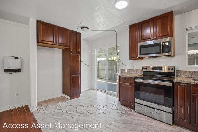 Photo - 3 br, 2 bath House - 29484 Riverside Dr