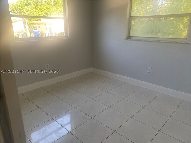 412 NW 33rd St Unidad 0