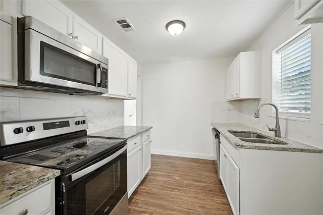 Photo - 504 Bonham St