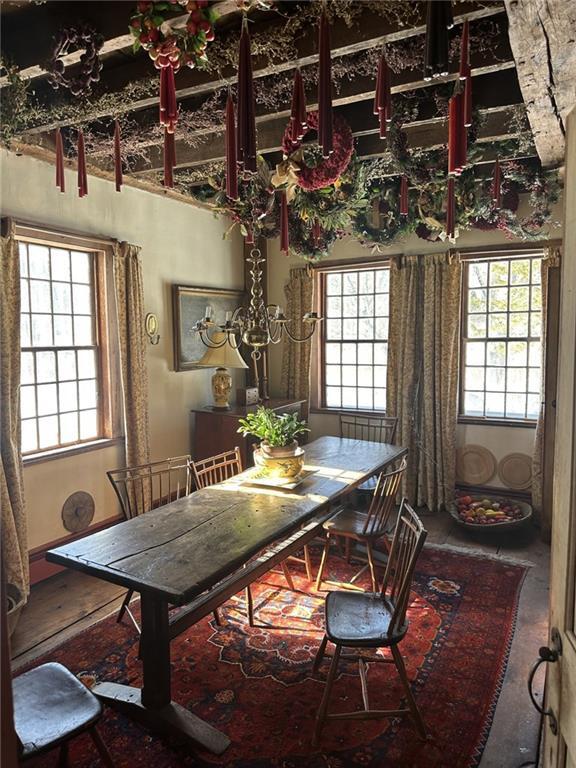 Photo - 245 Cove Point Rd W