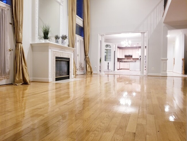 Photo - 6004 Columbia Pike