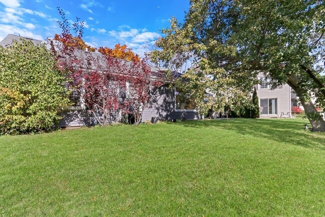 Photo - 658 White Ct