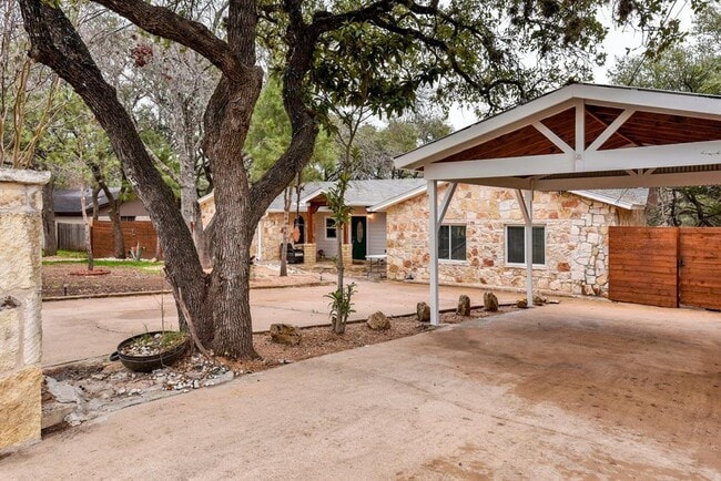 Photo - 404 S Mustang Ave