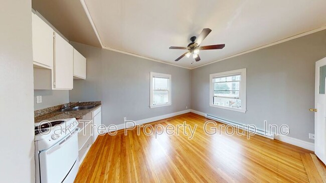 Building Photo - 535 41st St