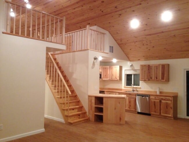 Photo - 2/2 w/ Loft - Electric Included!
