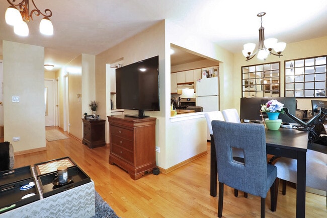 Photo - 676 Cross Creek Dr N Unit B2