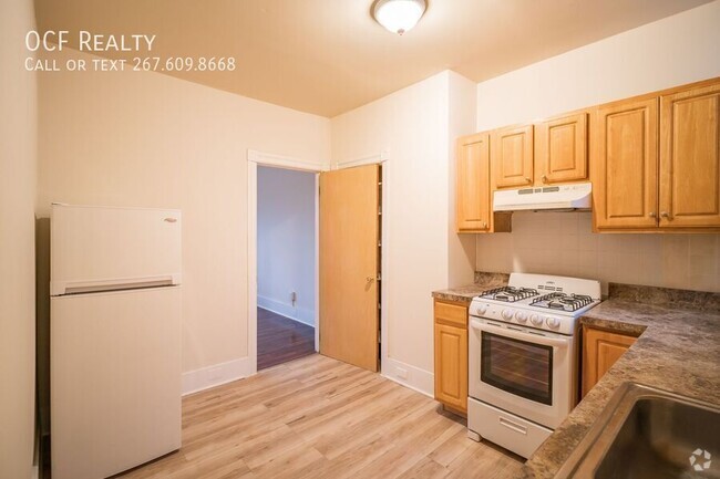 Building Photo - Spacious 1 Bed University City Apartment Unit 3