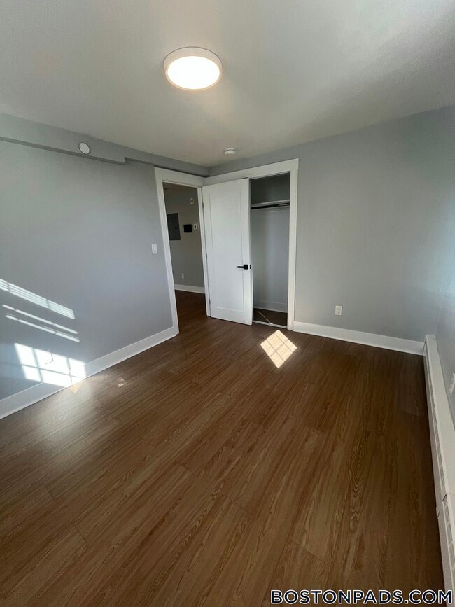 Building Photo - 132 Sherman St Unit 12