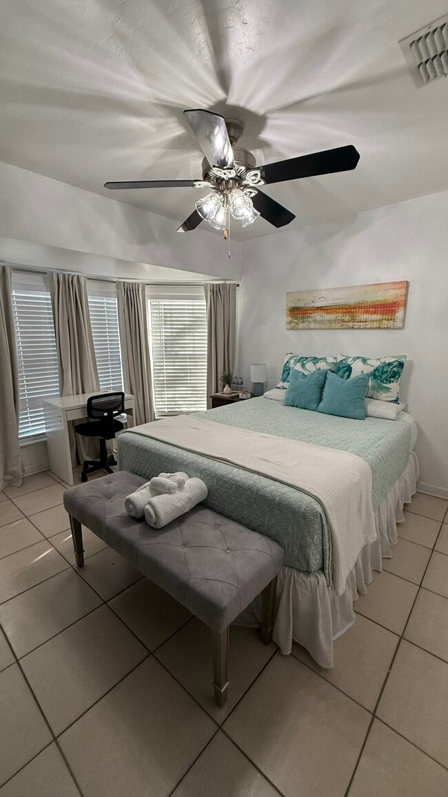 Photo - 2279 Ironstone Dr E