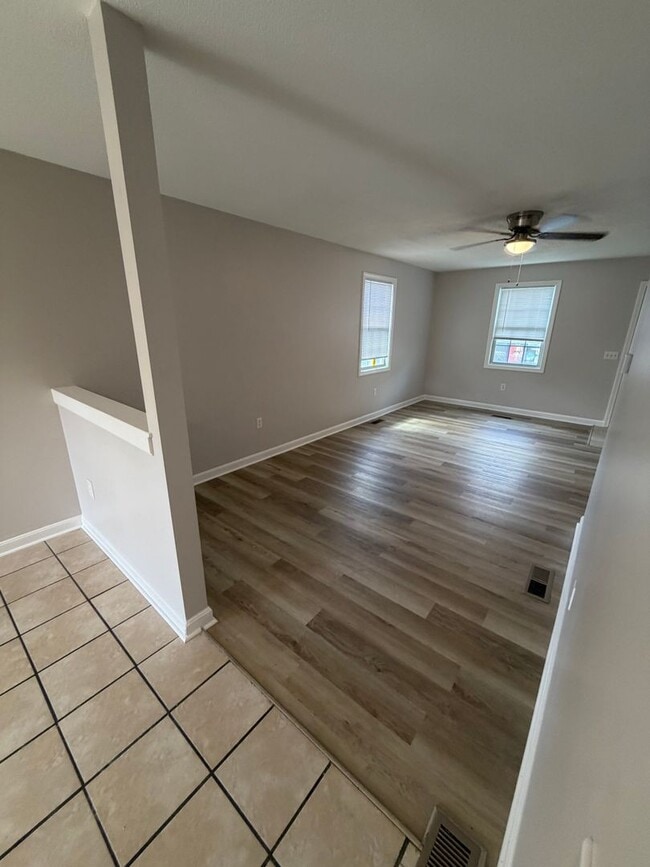 Building Photo - 825 Worthington St Unit B