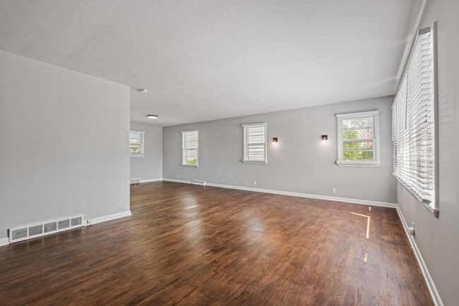 Photo - 7214 Northridge Dr