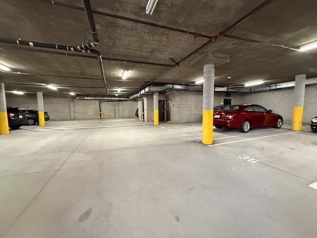 Photo - 3401 S Bentley Ave Unidad 203