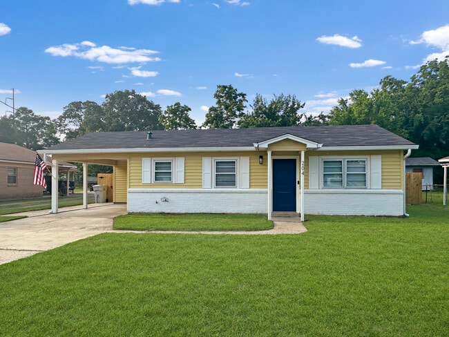 Welcome to The Parker - 204 Dianne St Casa