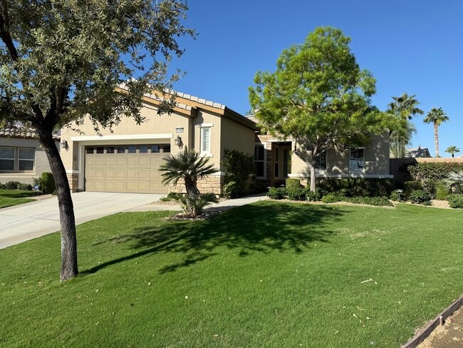 81450 Moonstone Ct